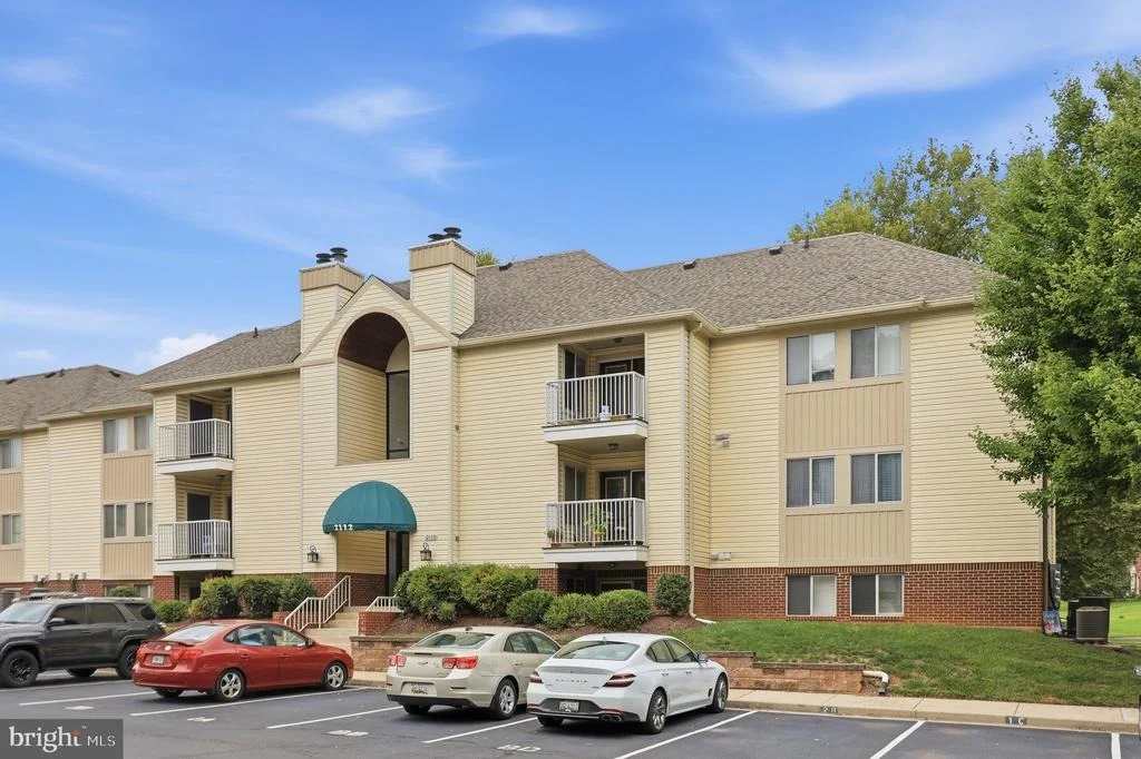 Photo of Unit 2C at 2112 WHITEHALL ROAD