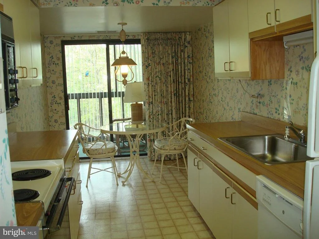 Photo of Unit 3407 at 15115 INTERLACHEN DRIVE