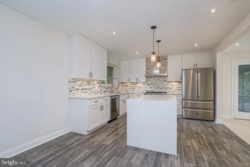 Photo of 7016 RIVER ROAD
