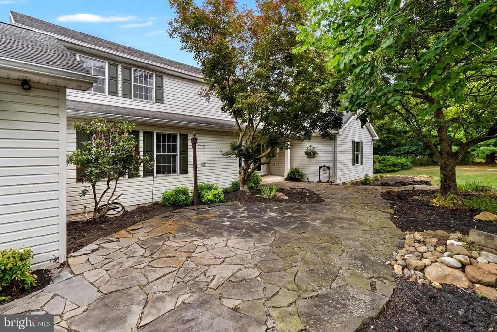 Photo of 955 STAYMAN DRIVE