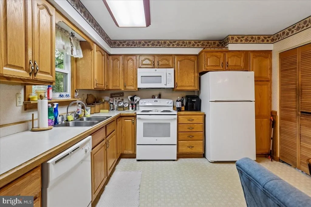 Photo of 12622 EASTBOURNE DRIVE