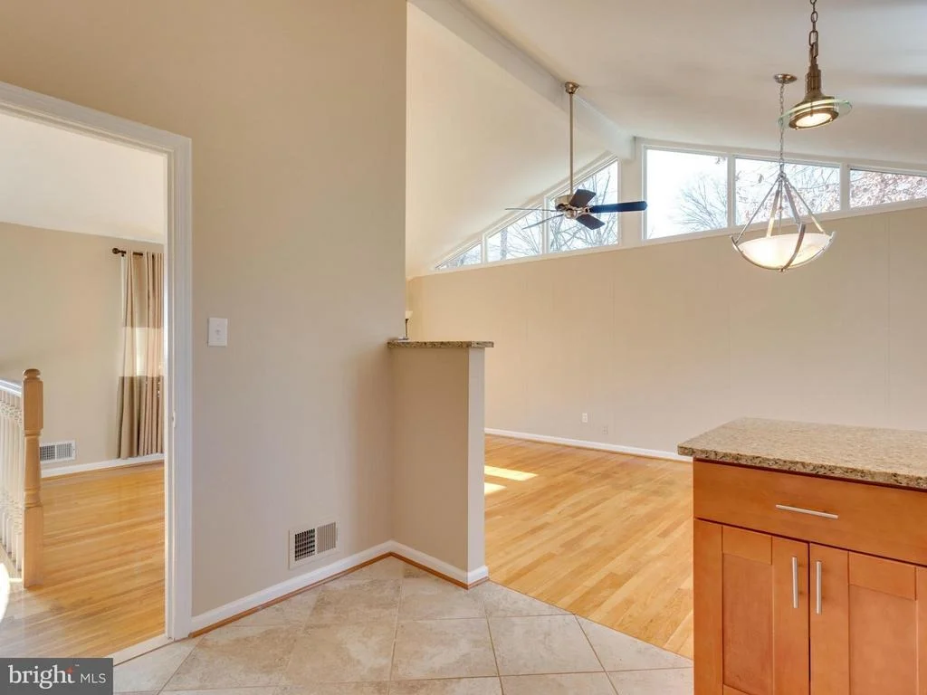 Photo of 8702 VICTORIA ROAD