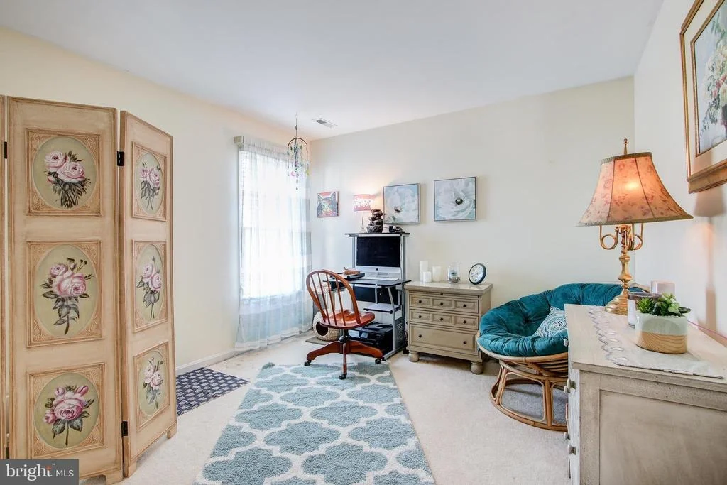 Photo of 602 MARBLEWING COURT