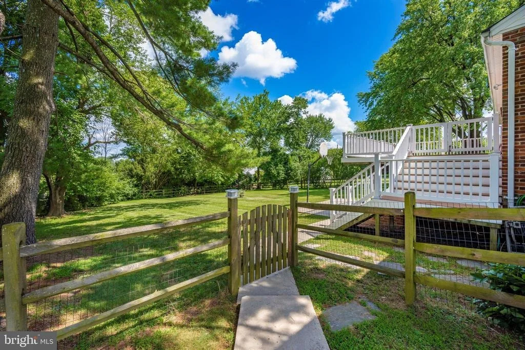 Photo of 25805 RIDGE ROAD