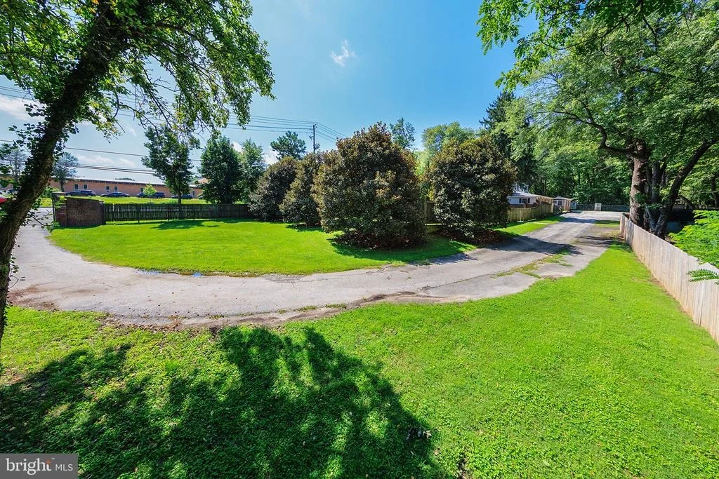 Photo of 7301 WOODYARD ROAD
