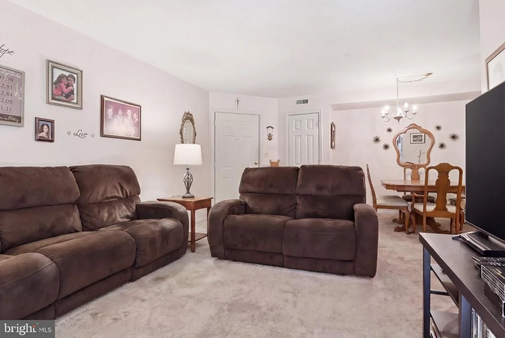 Photo of Unit 1B at 3840 NORMANDY DRIVE