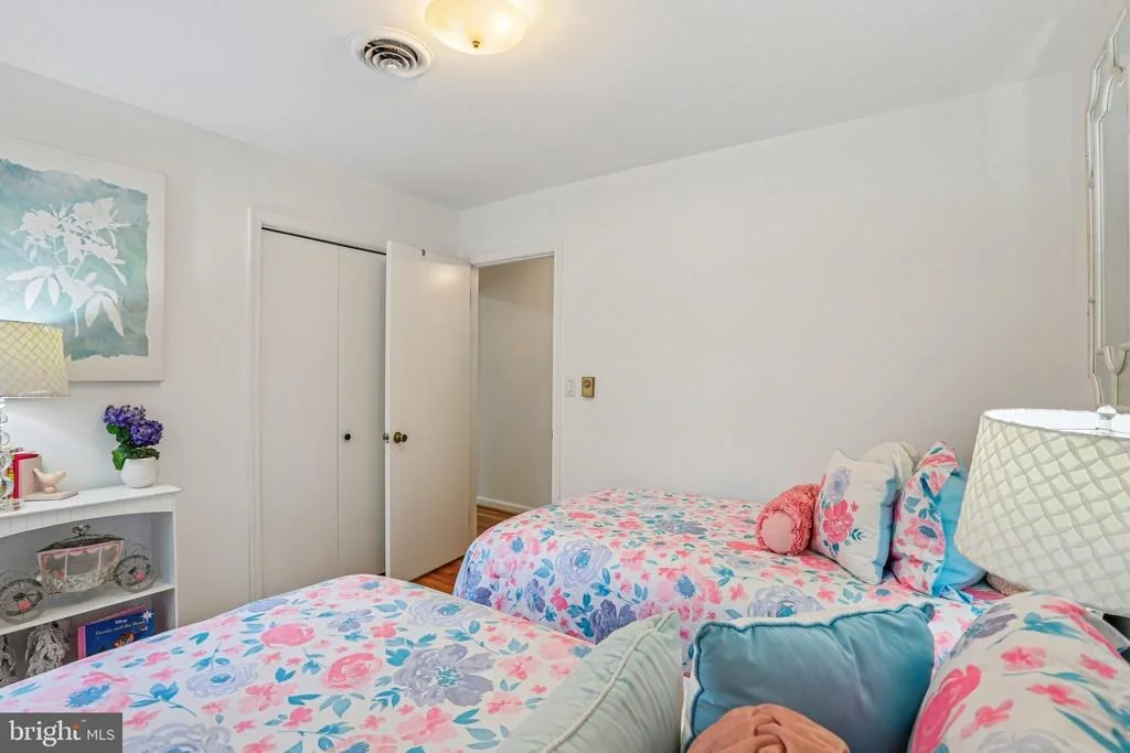 Photo of 24140 DOREEN DRIVE