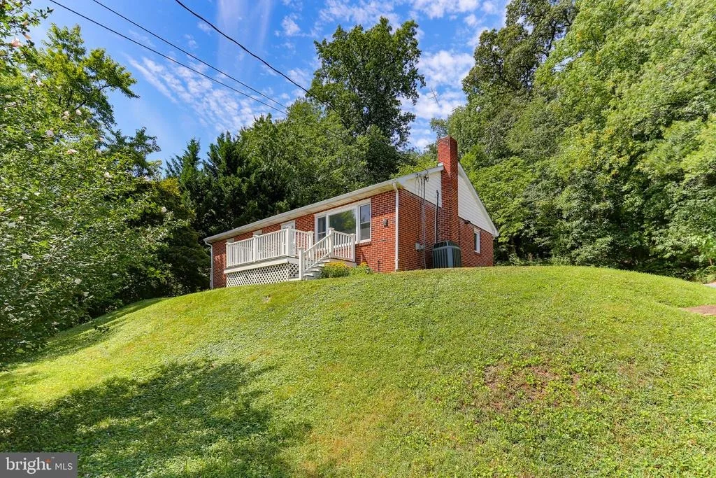 Photo of 6050 HANOVER ROAD