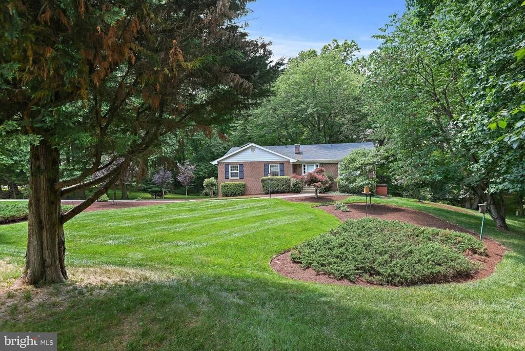 Photo of 3142 SEARSMONT PLACE