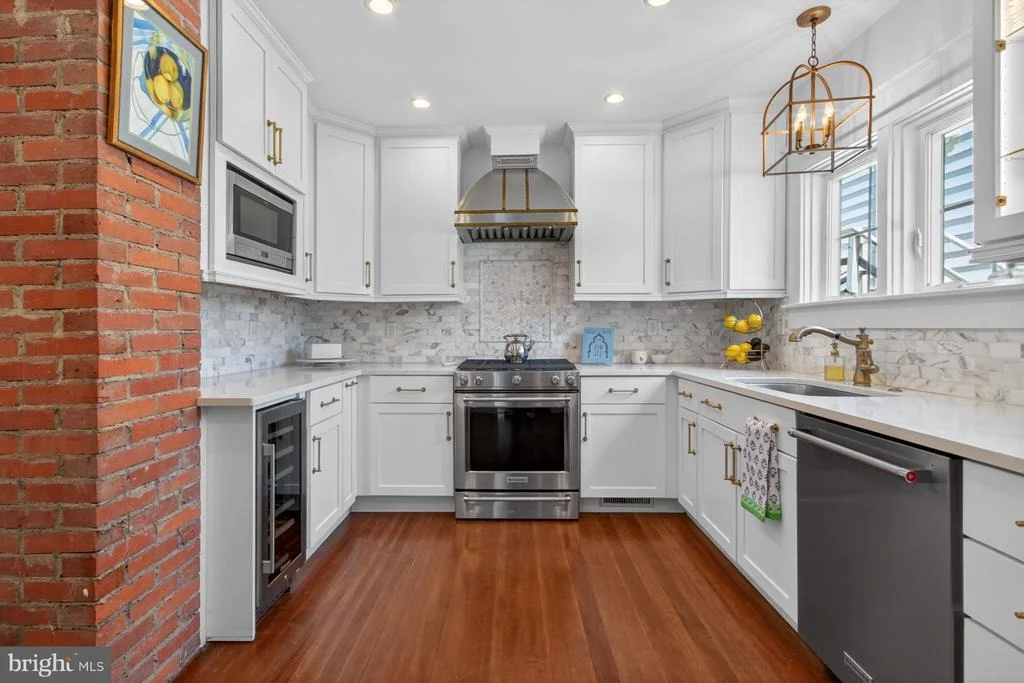 Photo of 829 SAVANNAH ROAD
