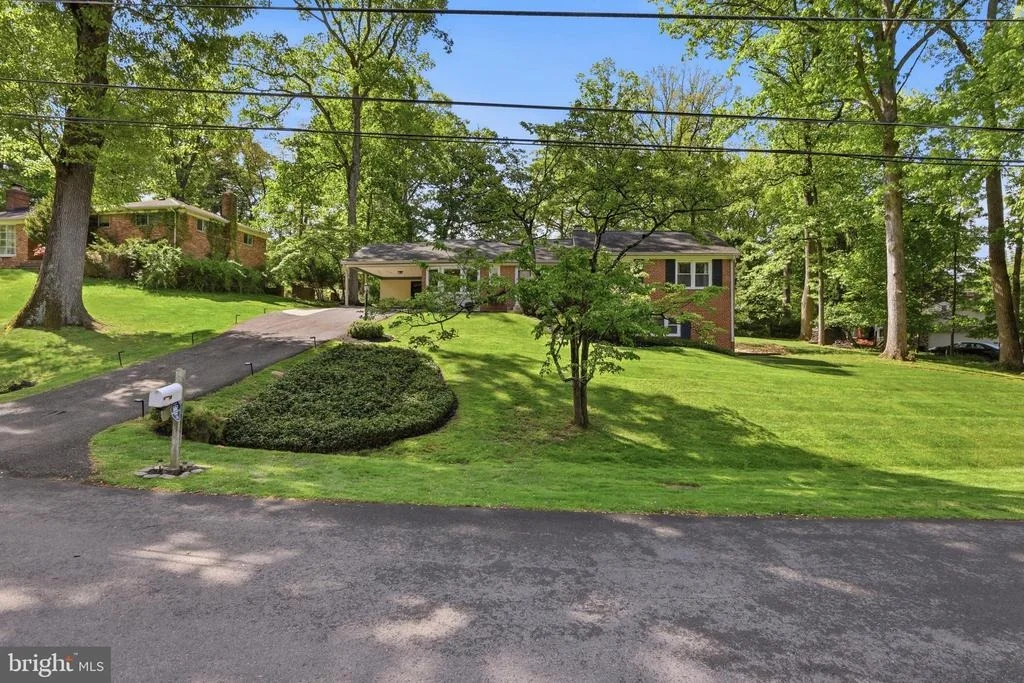 Photo of 111 LILLIAN LANE