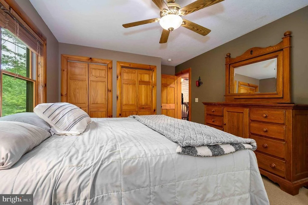 Photo of 995 BETTS LANE