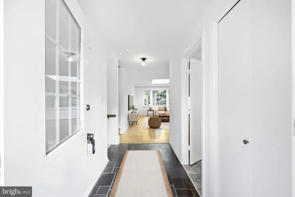 Photo of 852 DIAMOND DRIVE