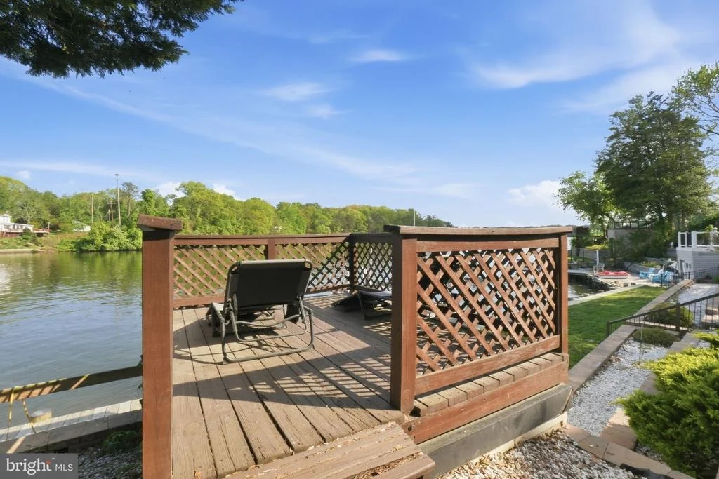 Photo of 426 RIVERSIDE DRIVE