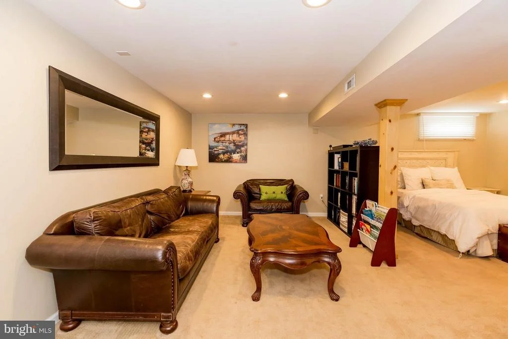 Photo of 6438 OLD HIGHGATE DRIVE