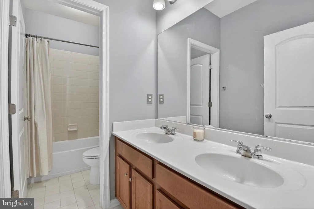 Photo of 2608 SAINT NICHOLAS WAY