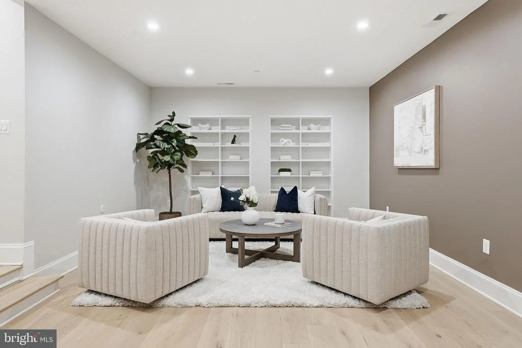 Photo of 5047 MACARTHUR BOULEVARD NW