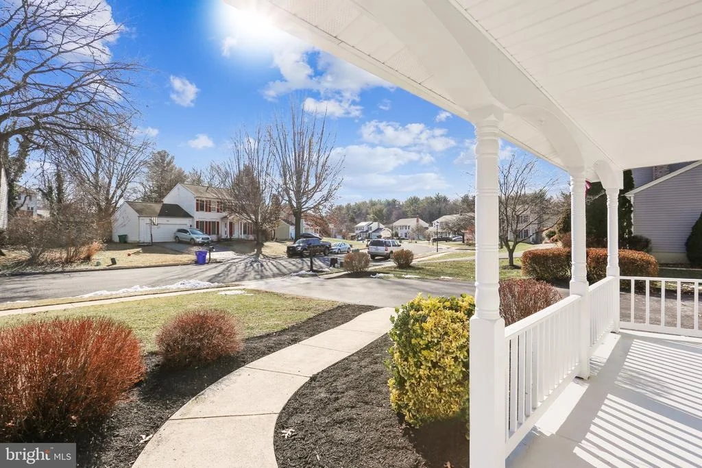 Photo of 915 POINTER RIDGE DRIVE