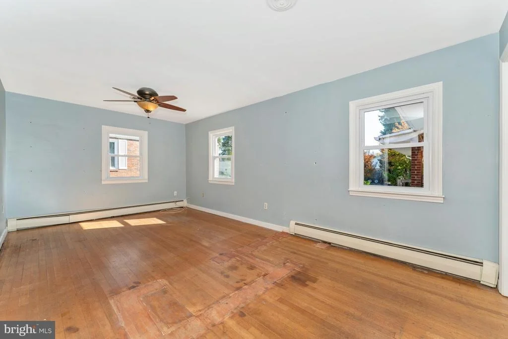 Photo of 406 LEE PLACE