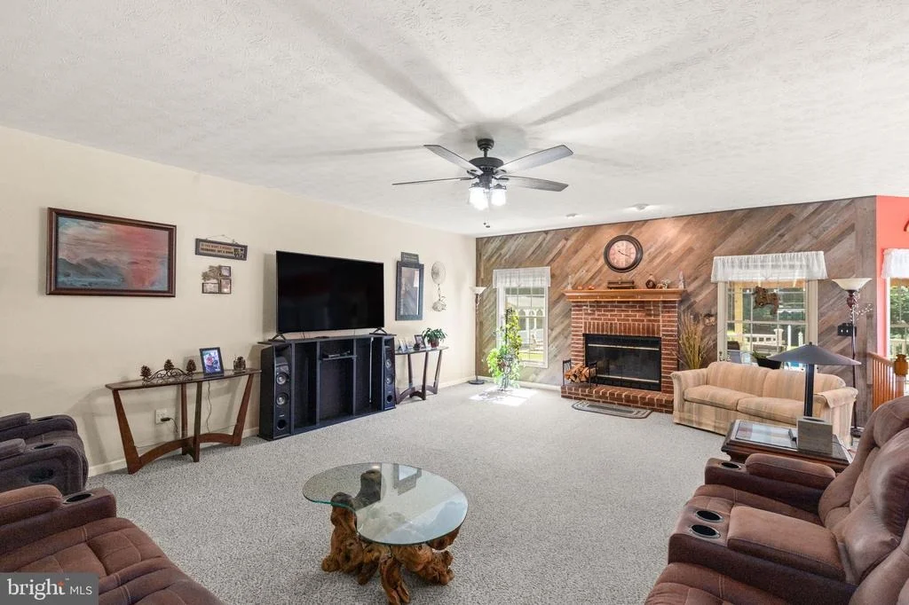 Photo of 32 HAMILTON