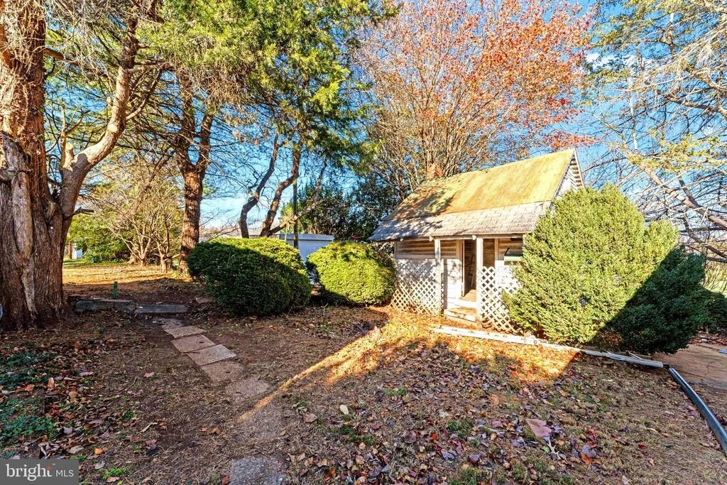 Photo of 323 MAIN