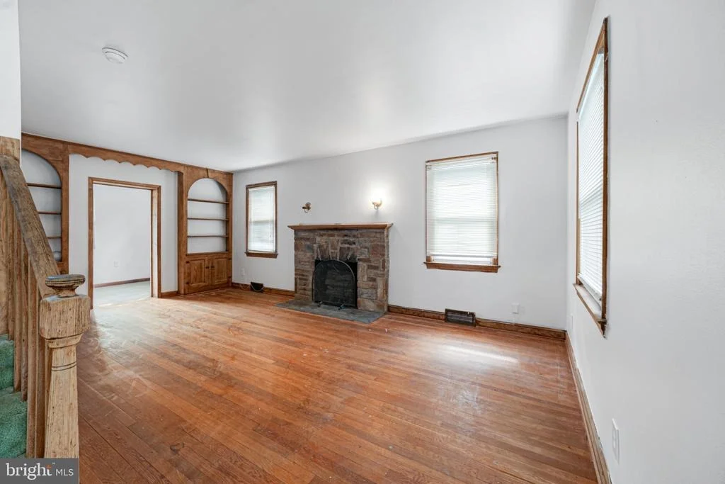 Photo of 1124 45TH PLACE SE