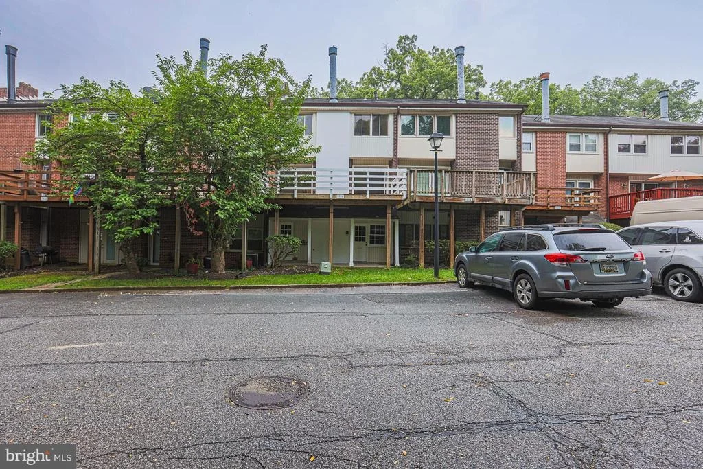 Photo of 1906 GREENHAVEN DRIVE