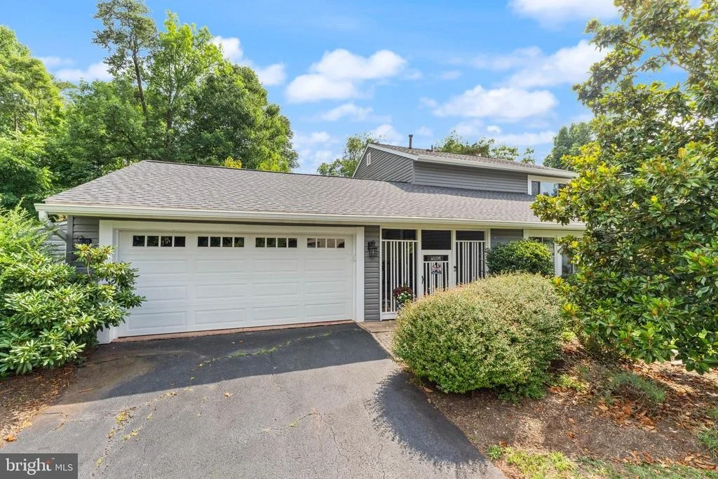 Photo of 314 AVONDALE DRIVE