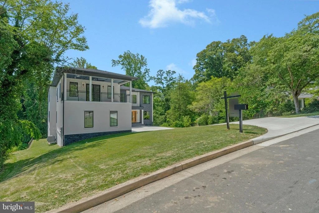 Photo of 1434 WAGGAMAN CIRCLE