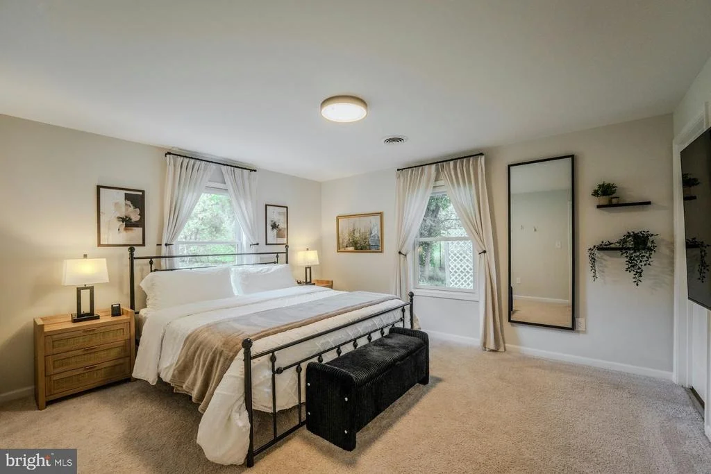 Photo of 17301 ROUNDMONT PLACE