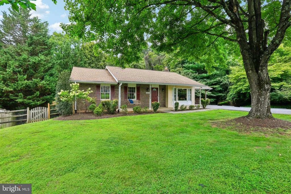 Photo of 24833 SHOWBARN CIRCLE