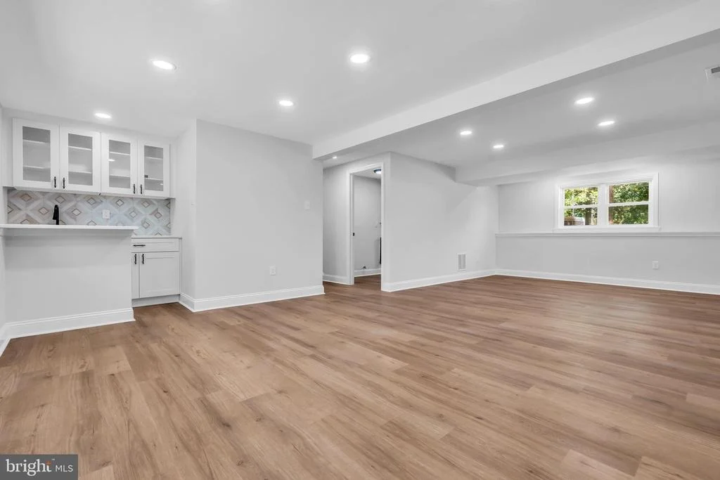 Photo of 143 OAK PINES BOULEVARD