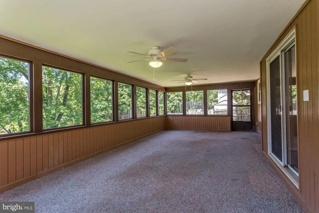 Photo of 18312 QUEEN ELIZABETH DRIVE