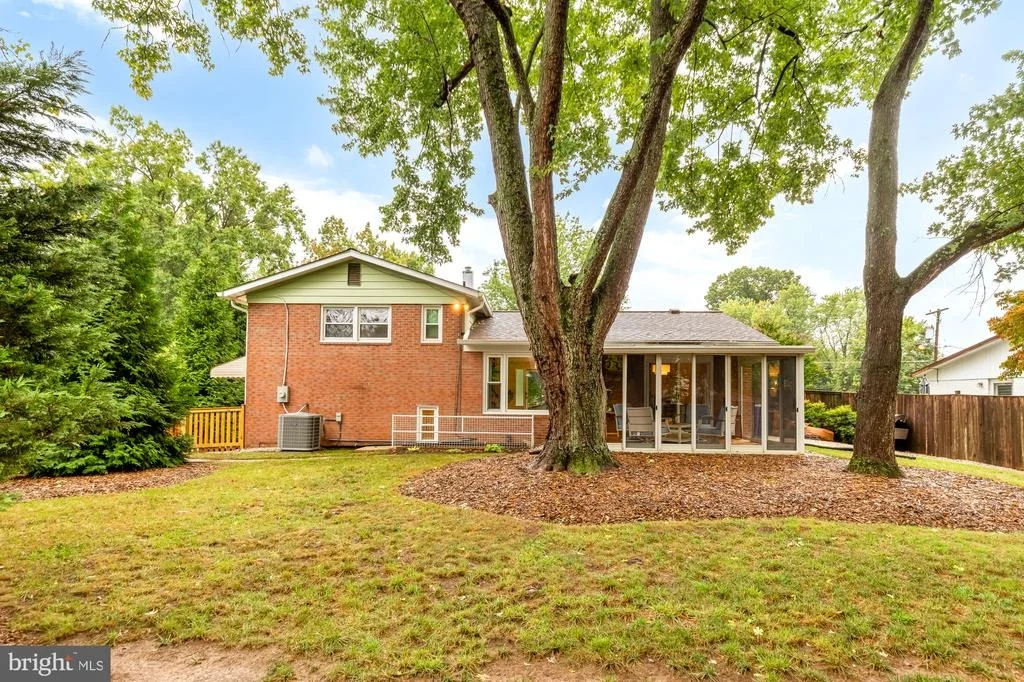 Photo of 1024 DEVERE DRIVE