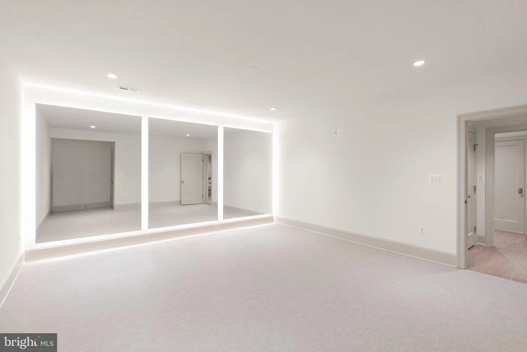 Photo of 1223 SOMERSET DRIVE