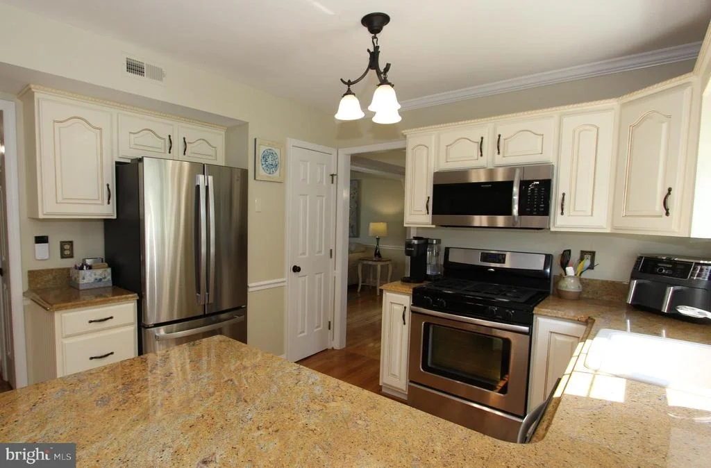 Photo of 6759 MEADOWSIDE DRIVE
