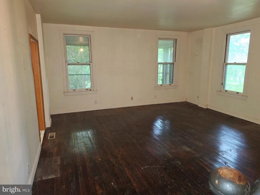 Photo of 5424 GLENVIEW ROAD