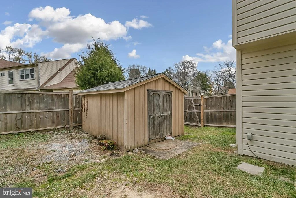 Photo of 2608 VILLAGE LANE