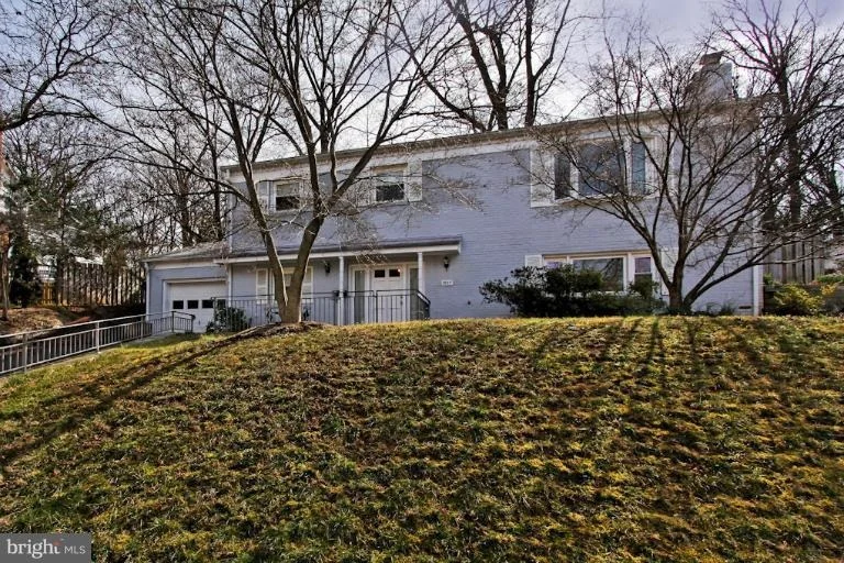 Photo of 1607 8TH PLACE
