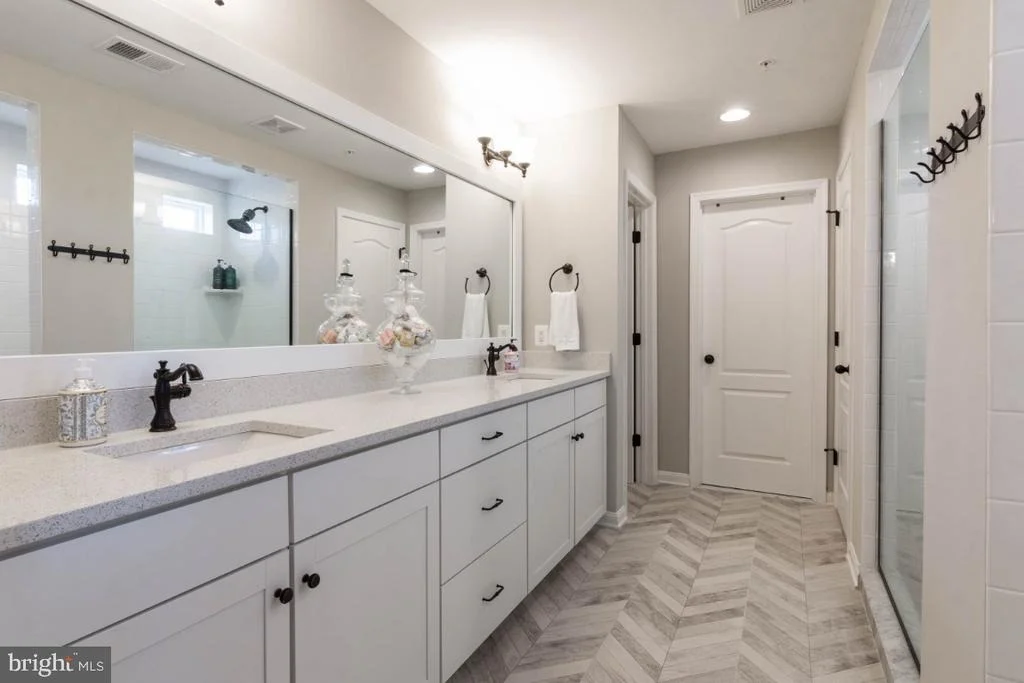 Photo of 1504 TOUCHARD DRIVE