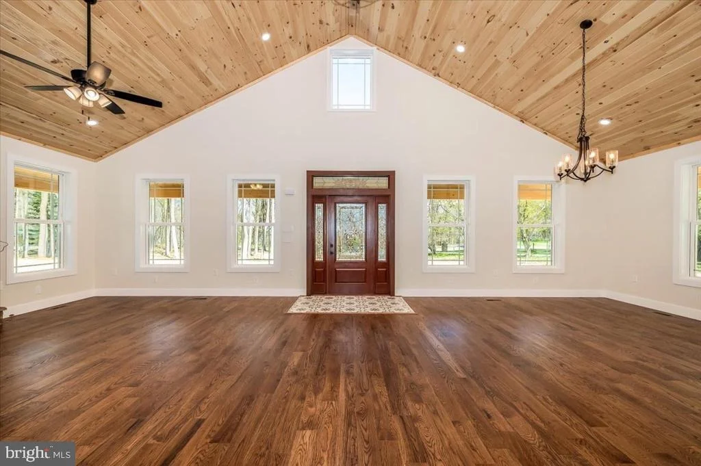 Photo of 460 SHADE TREE LANE