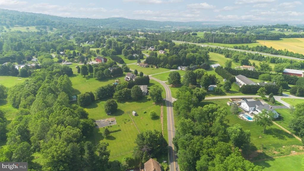 Photo of 8613 HOLLOW ROAD