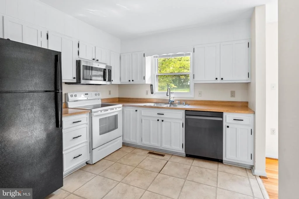 Photo of 10225 ALLVIEW DRIVE