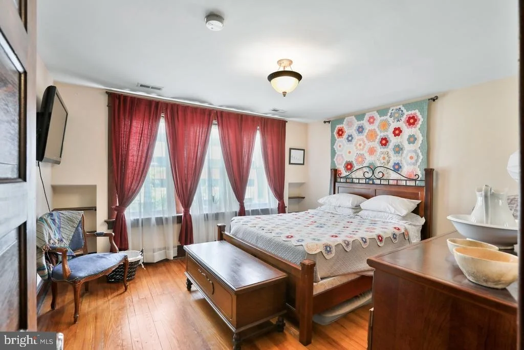 Photo of 521 ELM STREET