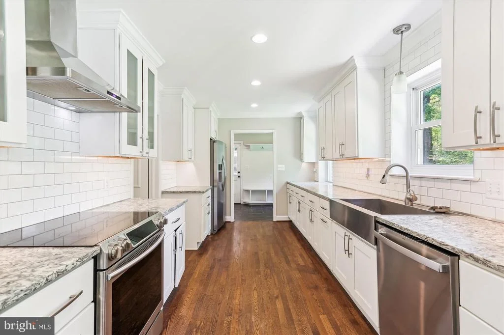 Photo of 813 MIDLAND ROAD