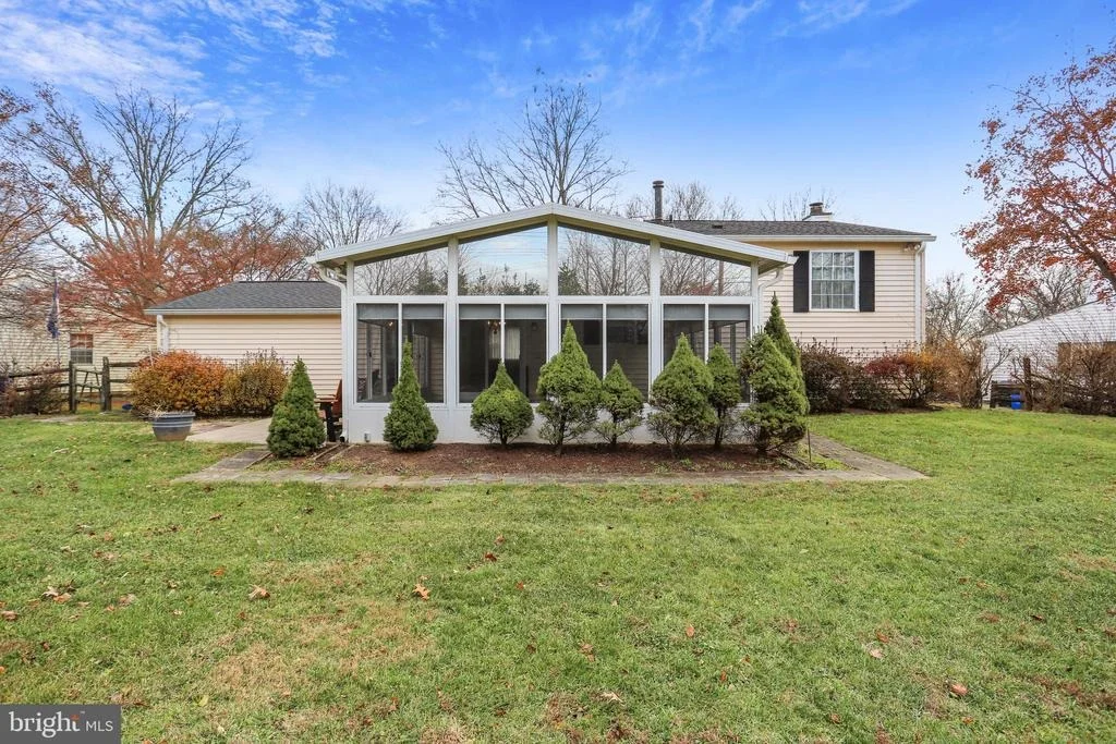 Photo of 9109 ROUNDLEAF WAY