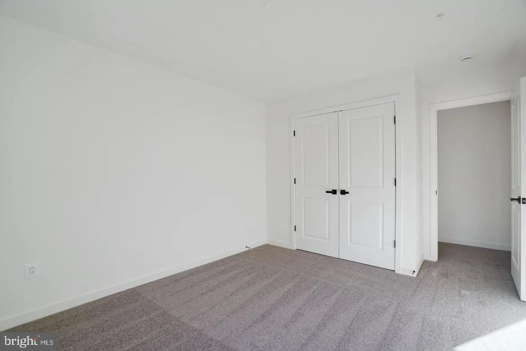 Photo of 2003 ARAM DRIVE