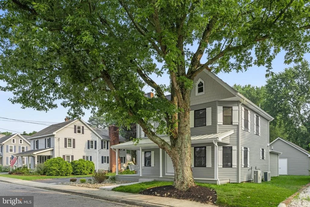 Photo of 12 BURLEY STREET