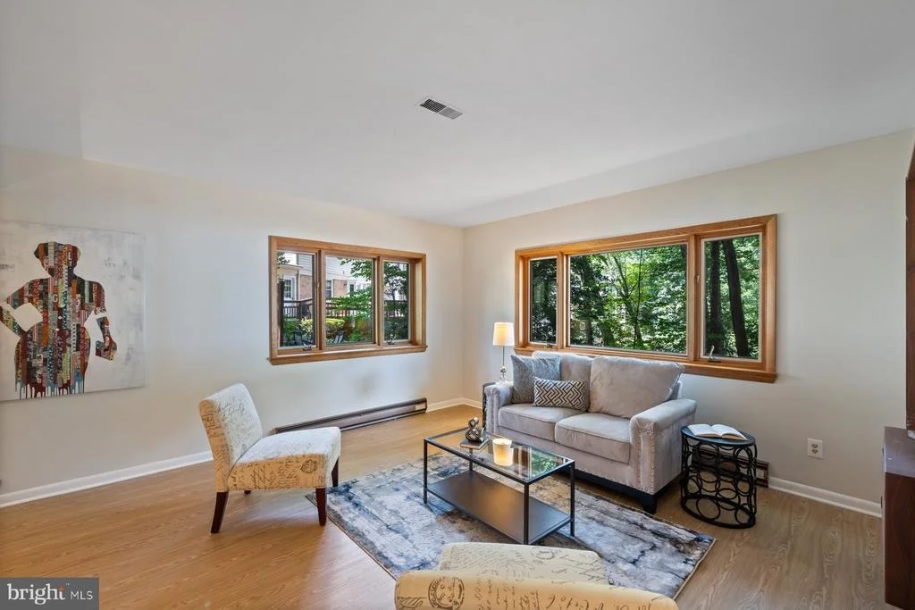 Photo of 7710 HUNTMASTER LANE
