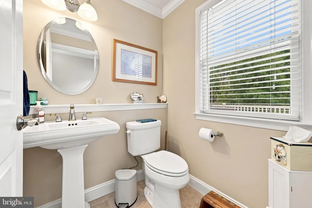 Photo of 646 ALBERTSON ROAD
